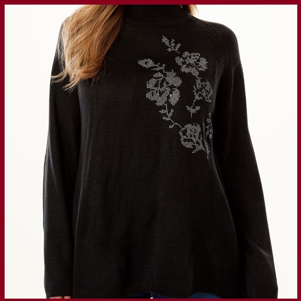 METALLIC FLOWER EMBROIDERED PLUS SIZE SWEATER - Picture 1 of 4